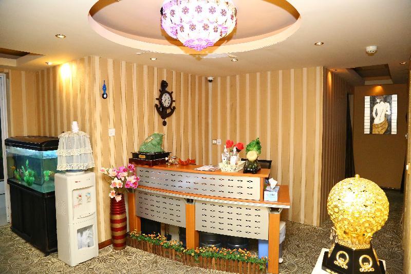 Golden Square Hotel Apartments Дубай Екстер'єр фото