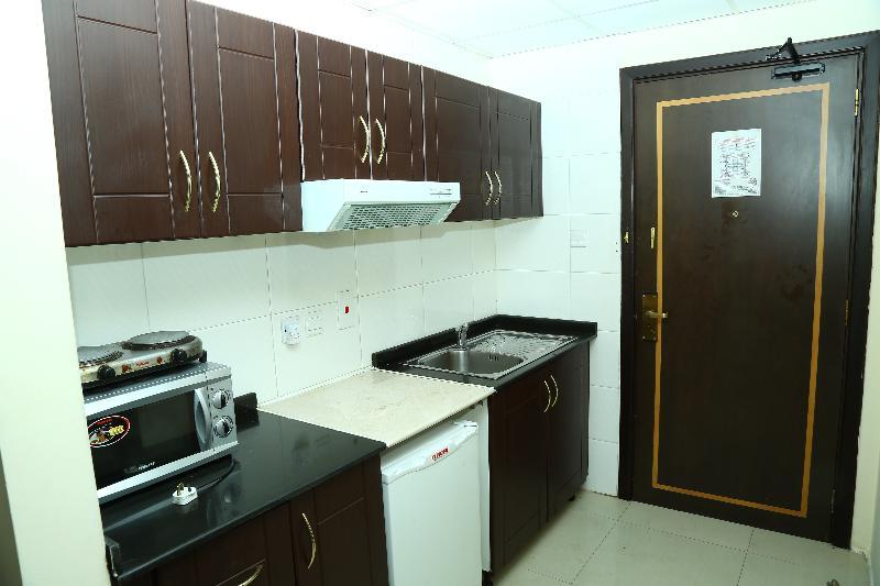 Golden Square Hotel Apartments Дубай Екстер'єр фото