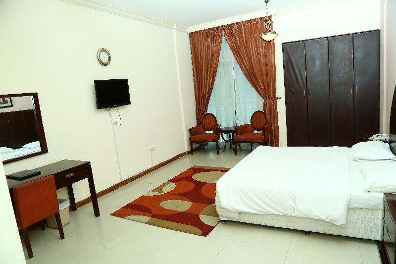 Golden Square Hotel Apartments Дубай Екстер'єр фото